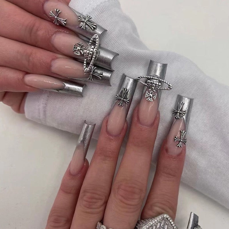 24 Pcs Pink - Silver Ornamented Exquisite Pointed Nails