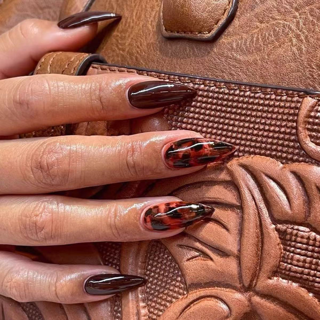 24 Pcs Wine - Red Leopard - print Pointed Nails