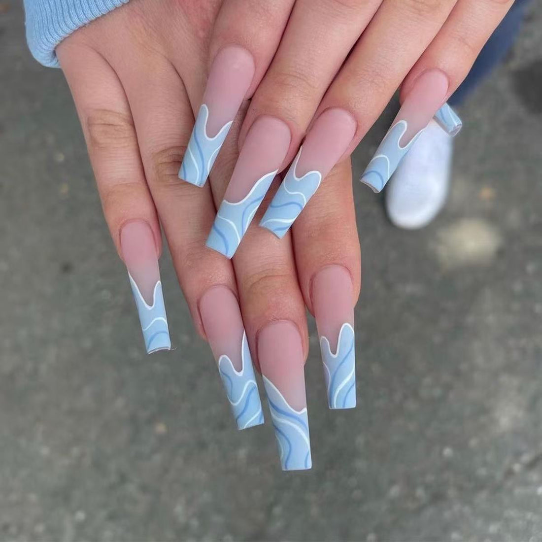 24 Pcs Light Pink - Blue Pattern Fresh Long Nails